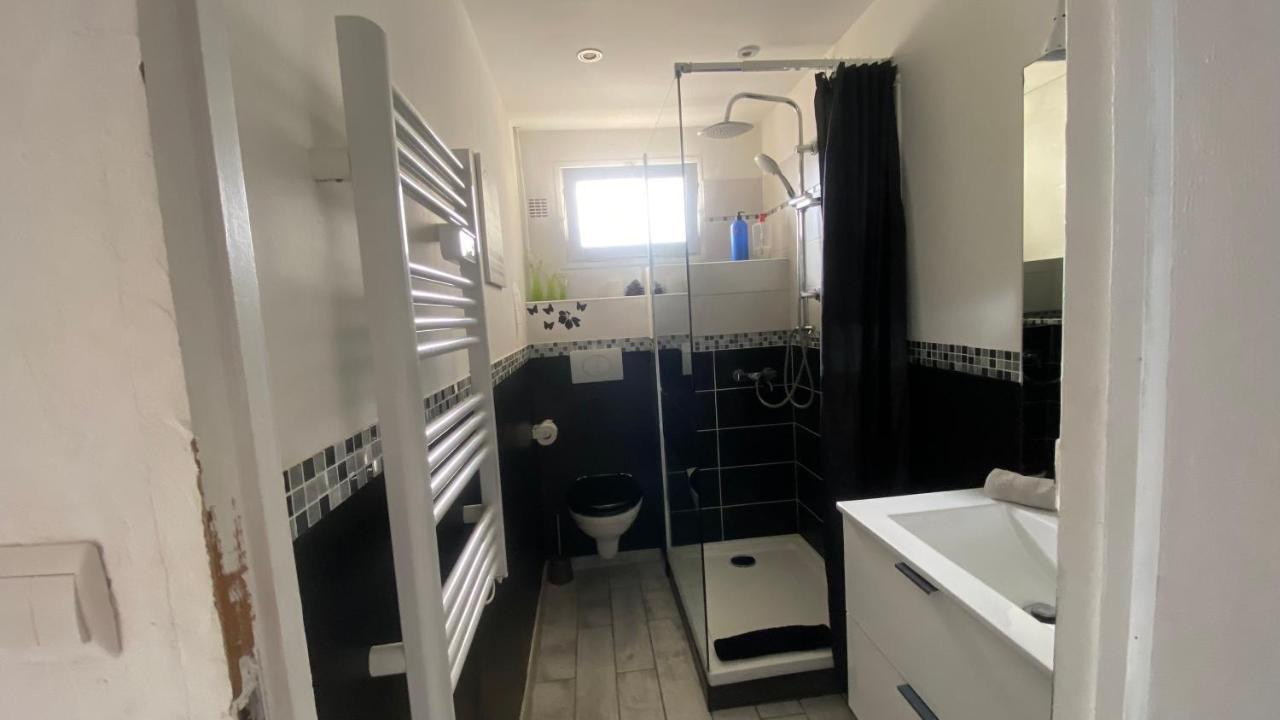 Goeland 3, Climatise, Wifi, Balcons Petite Vue Mer Laterale Au 3 Eme Etage Sans Ascenseur Toulon Exterior foto